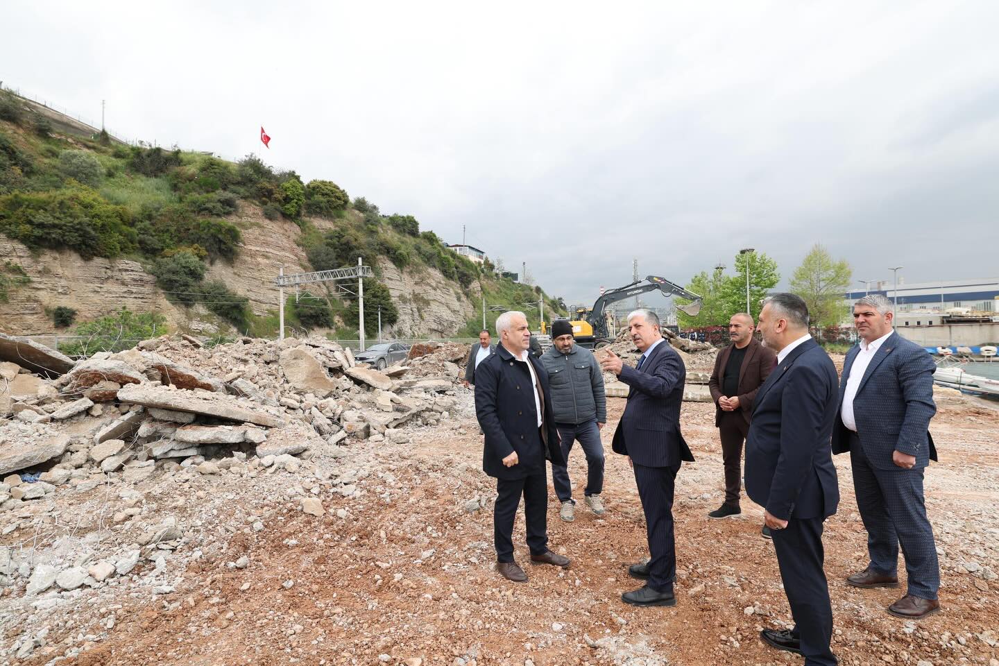 D�L�SKELES� SAH�L �K�NC� ETAP PROJES�NDE �LK KAZMA VURULDU