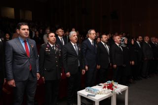 Gazi Mustafa Kemal Atatrk Sayg ve Minnetle