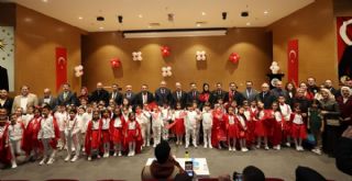 D�LOVASI�NDA 23 N�SAN CO�KU �LE KUTLANDI