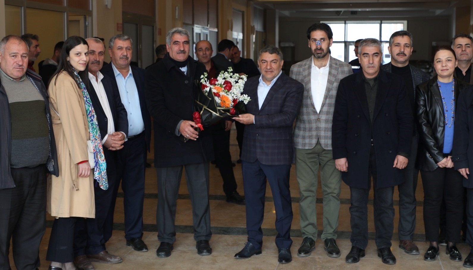 Belediye Bakanmz Hamza ayir ieklerle Karland