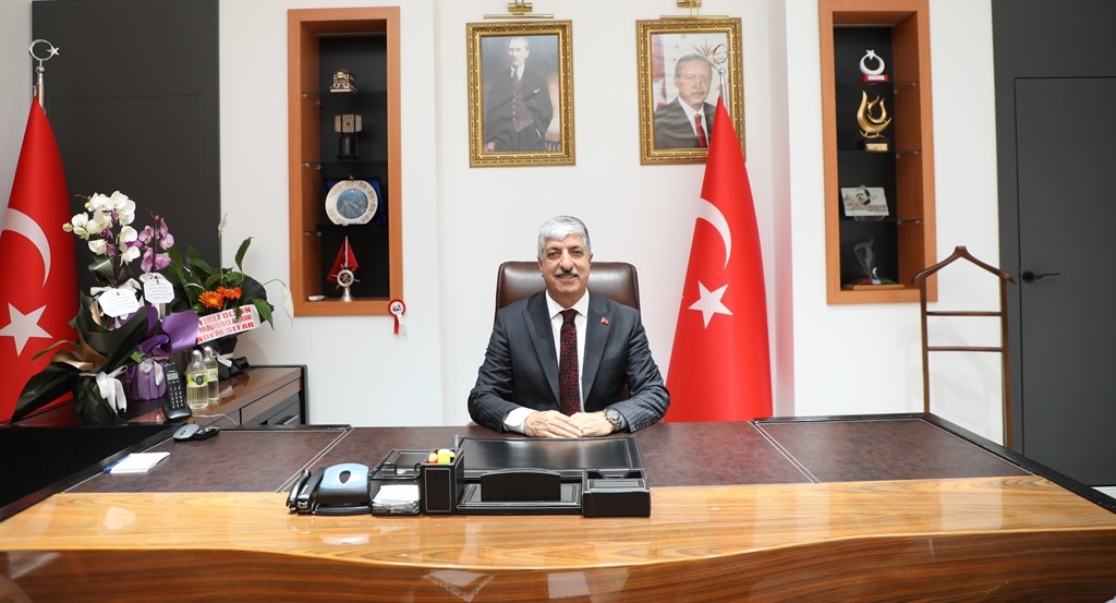Ba�kan �mero�lu�ndan Yeni E�itim-��retim Y�l� Mesaj�