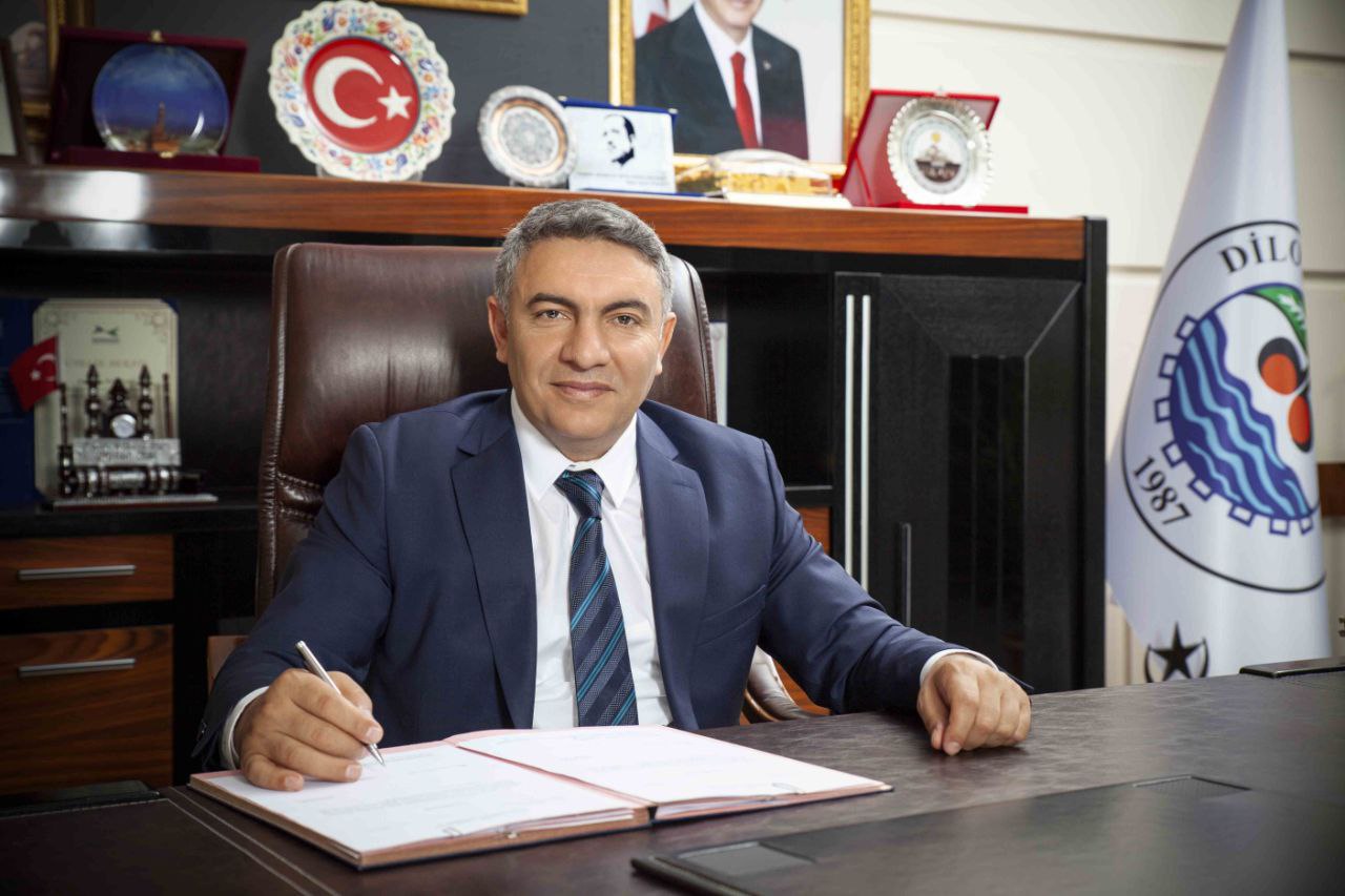 Bakan ayirden Kadir Gecesi Mesaj
