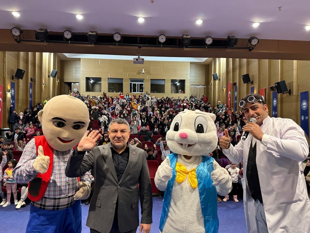 Diloval� �ocuklar M�zikle ��rendi