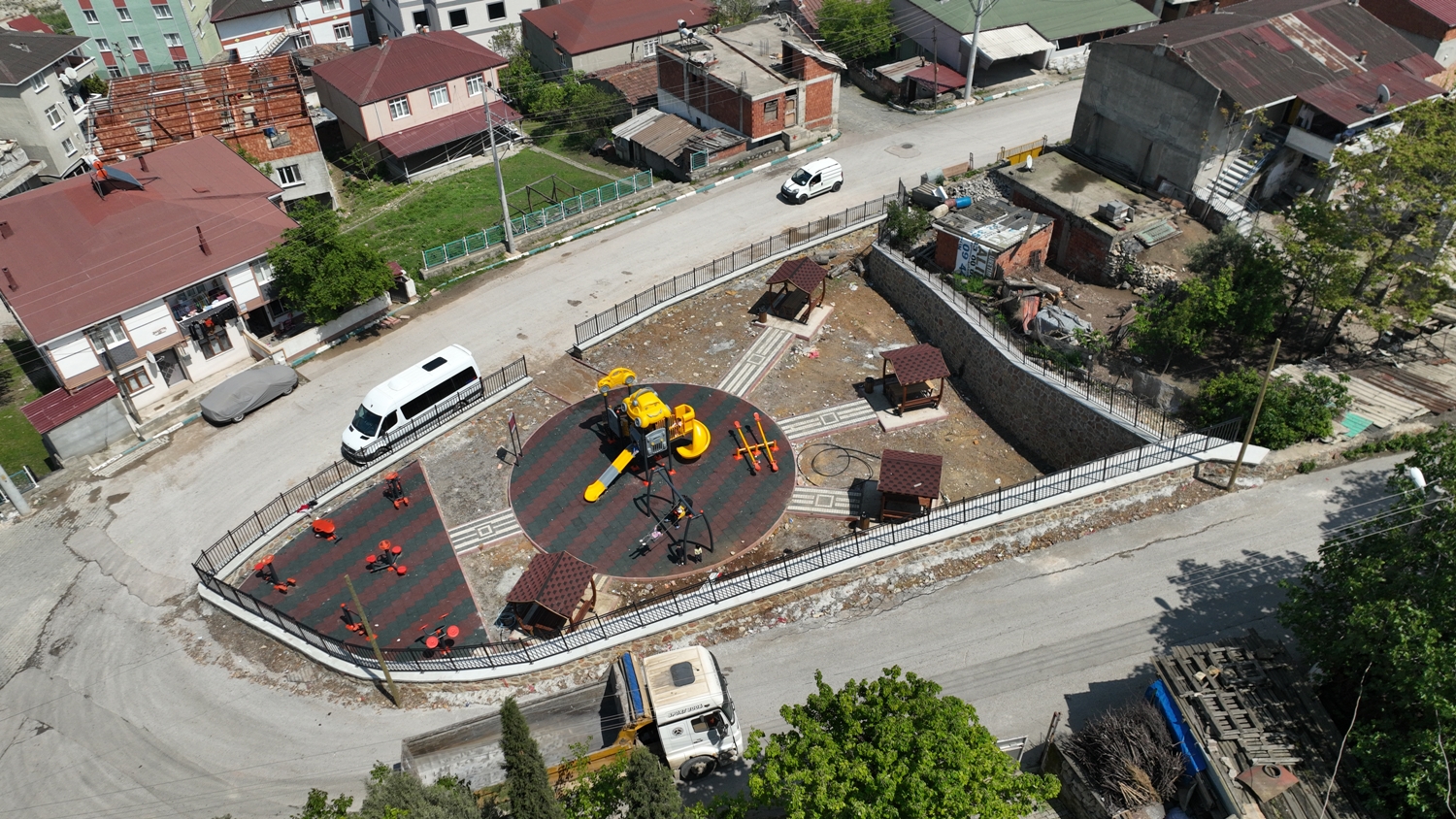 Diloval Minikler Yeni Parklarna Kavuuyor 